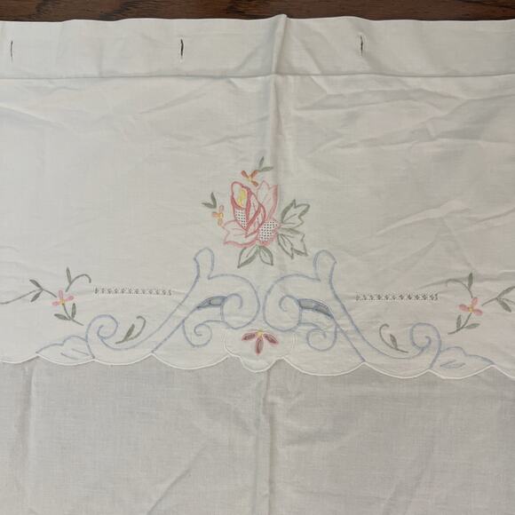Floral Embroidered Shower Curtain Cotton Scalloped Edge Valance Vtg‎ Cottagecore - Picture 3 of 8